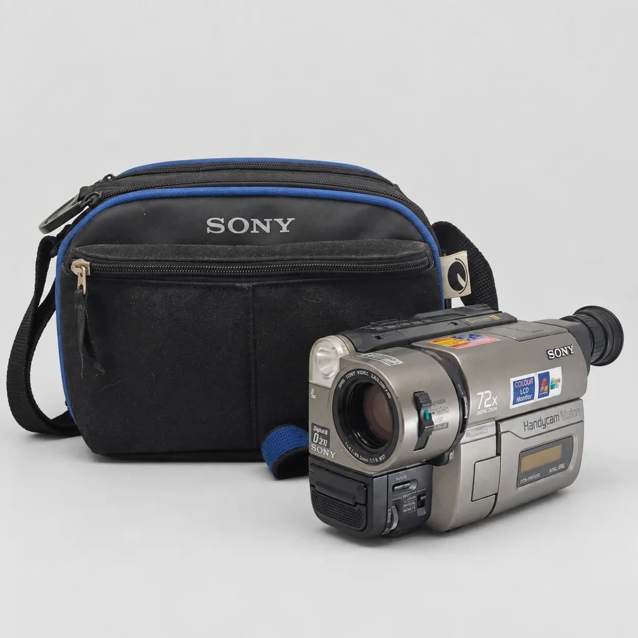 Caméscope Vintage Sony Handycam Vision DCR-TRV310 (Digital8) + Sacoche Officielle Sony