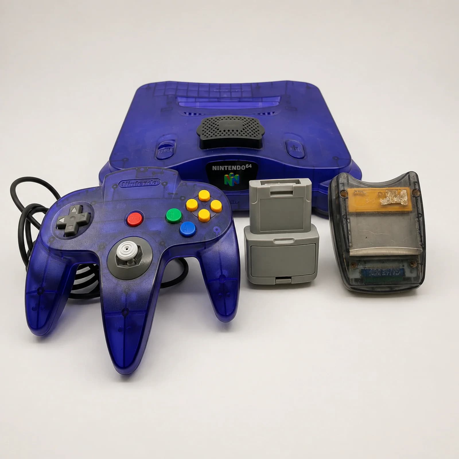 Nintendo 64 Funtastic Grape Purple PAL – lot avec accessoires