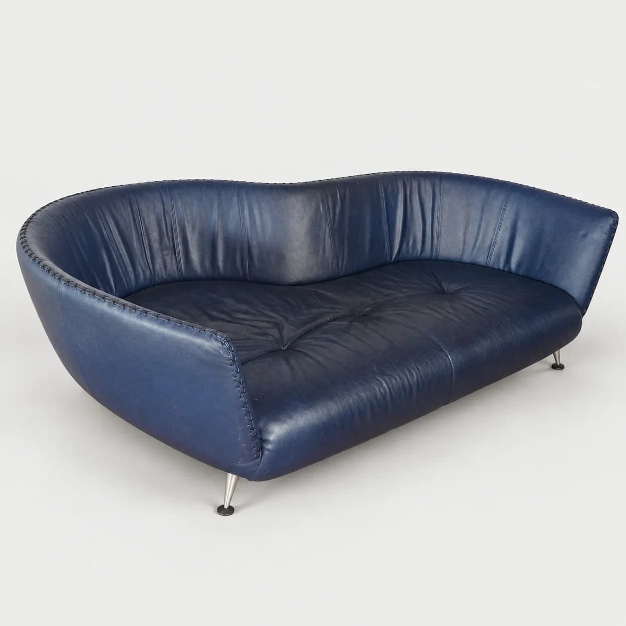 Canapé Iconique de Sede DS-102 par Mathias Hoffmann – Cuir Bleu Nuit & Lacet de Cuir Fait Main